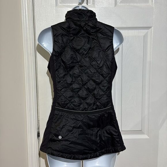 Lululemon Down For A Run Vest Black Slim-fit Goose Down 800 fill size 4 - Picture 5 of 13